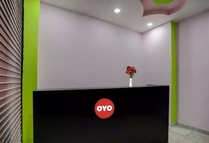 Hotelli Flagship D S Guest House Near Setelite Bus Stand