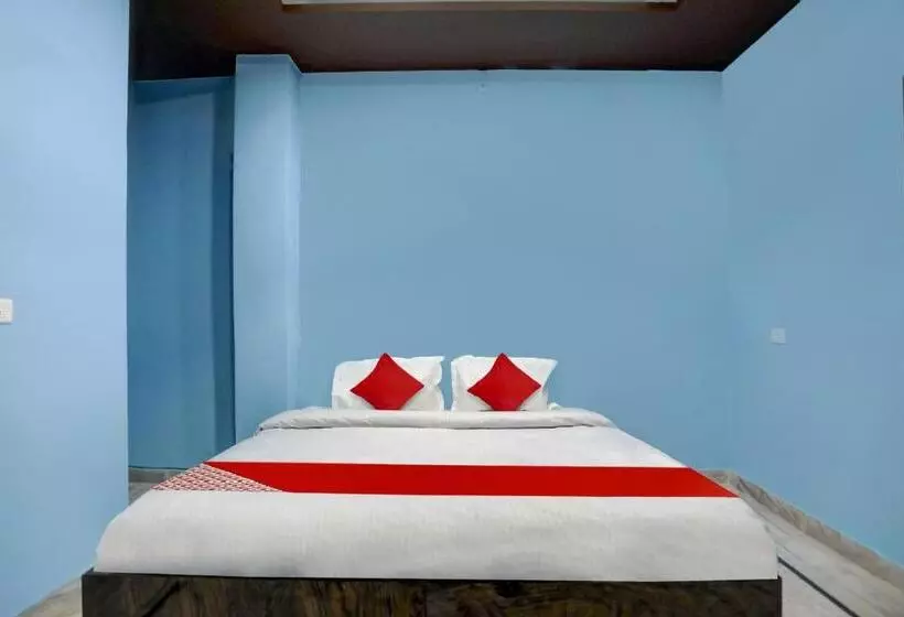 Hotelli Flagship D S Guest House Near Setelite Bus Stand