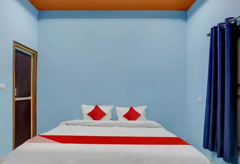 Hotelli Flagship D S Guest House Near Setelite Bus Stand