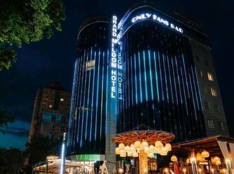 هتل Grand Mildom