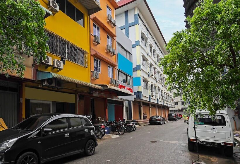 هتل Oyo 92195 Pelangi House 789 Syariah