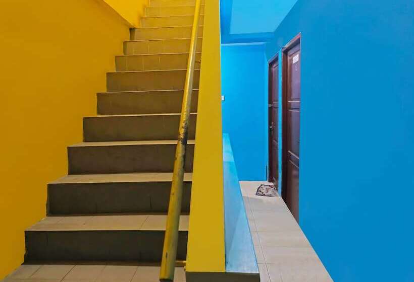 هتل Oyo 92195 Pelangi House 789 Syariah