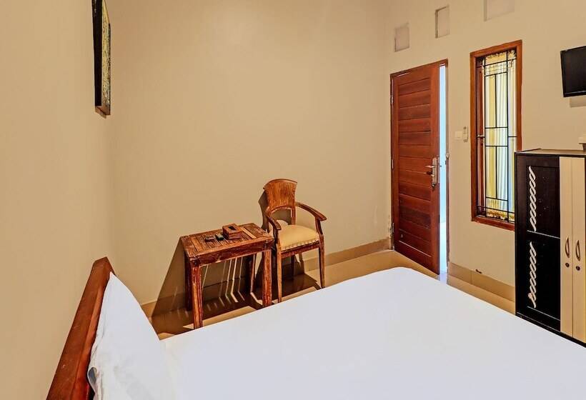 בית מלון כפרי Oyo 92203 Tata Guest House