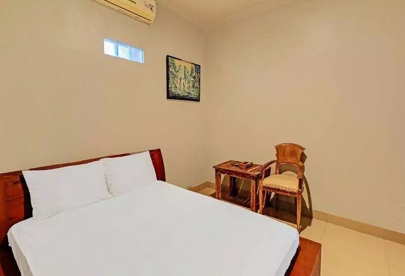 Hotelli Oyo 92203 Tata Guest House