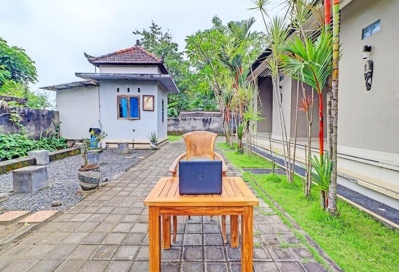 בית מלון כפרי Oyo 92203 Tata Guest House