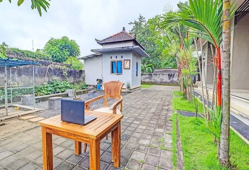 Hotelli Oyo 92203 Tata Guest House