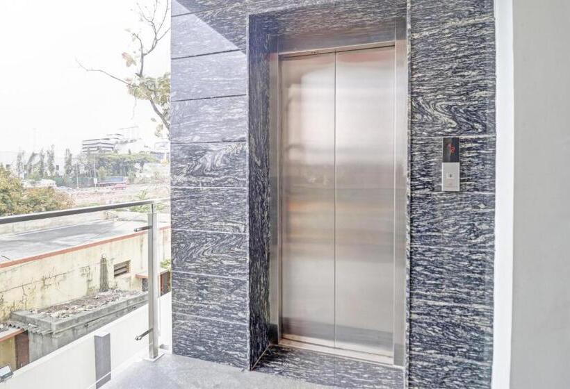 Flagship 80494 Hotel Formula 1