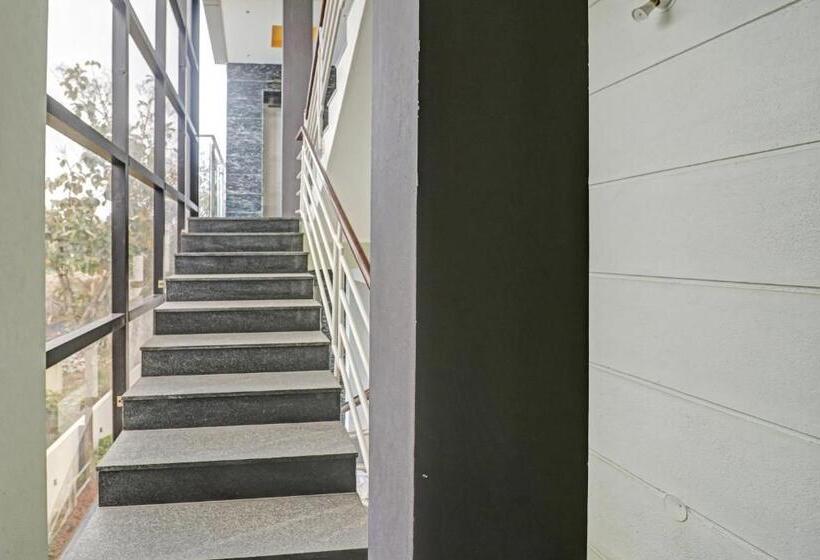 Flagship 80494 Hotel Formula 1