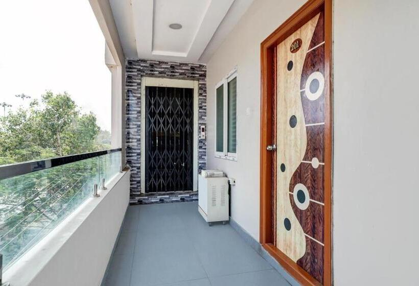 فندق Oyo Flagship 80698 Vara Residency