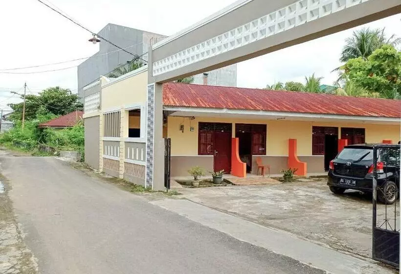 Hotel Reddoorz @ Kanaka Guesthouse