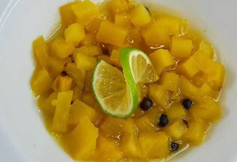 Le Central Hotel Bar Restaurant