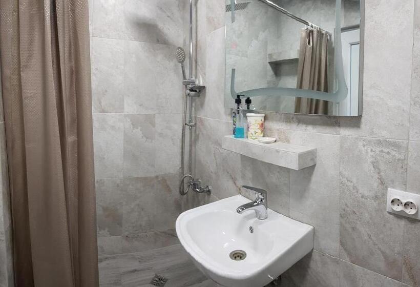 پانسیون Guest House 15a