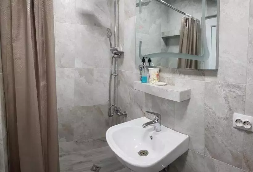 پانسیون Guest House 15a