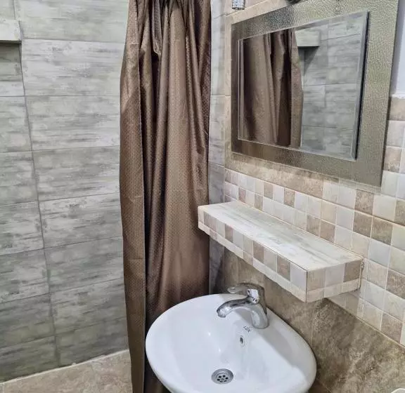 پانسیون Guest House 15a