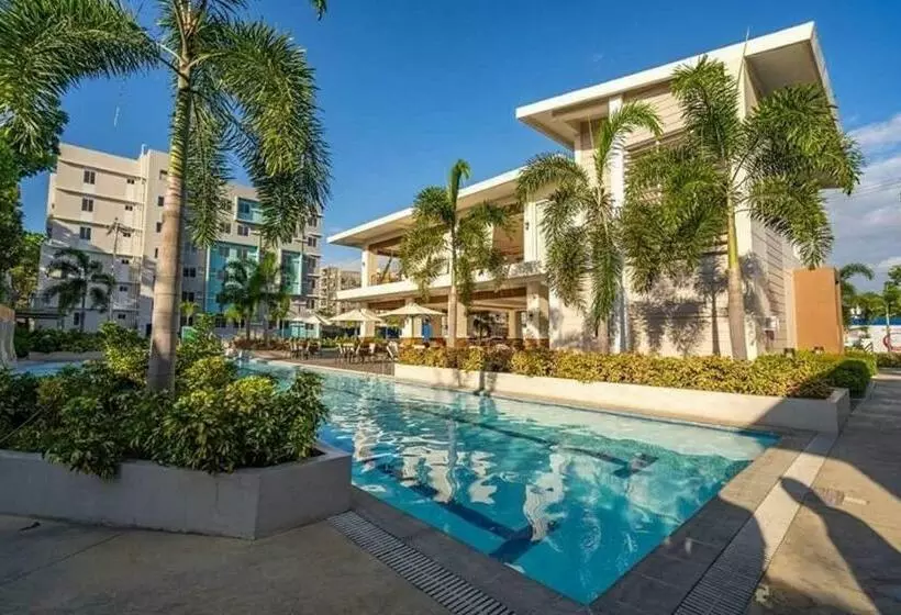 8 Spatial Condo