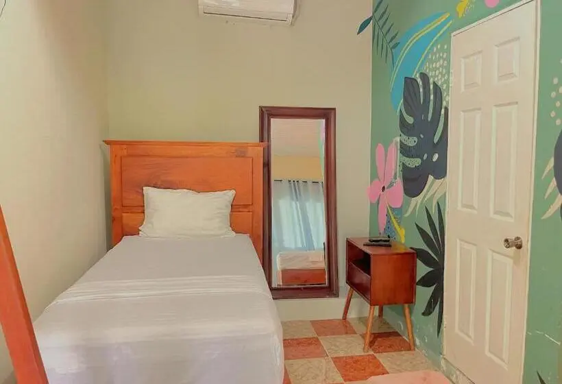 تختخواب و صبحانه Hostal Eden