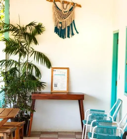 تختخواب و صبحانه Hostal Eden