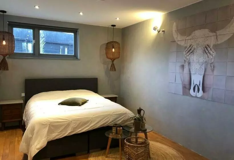 ベッドアンドブレックファースト Slapenopdewaal