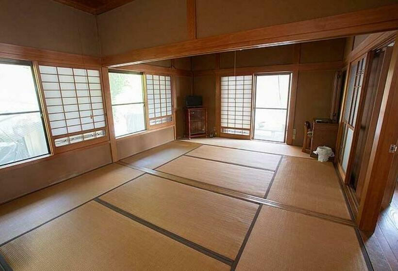 בית מלון כפרי Guest House Oni No Sanpo Michi   Vacation Stay 40084v