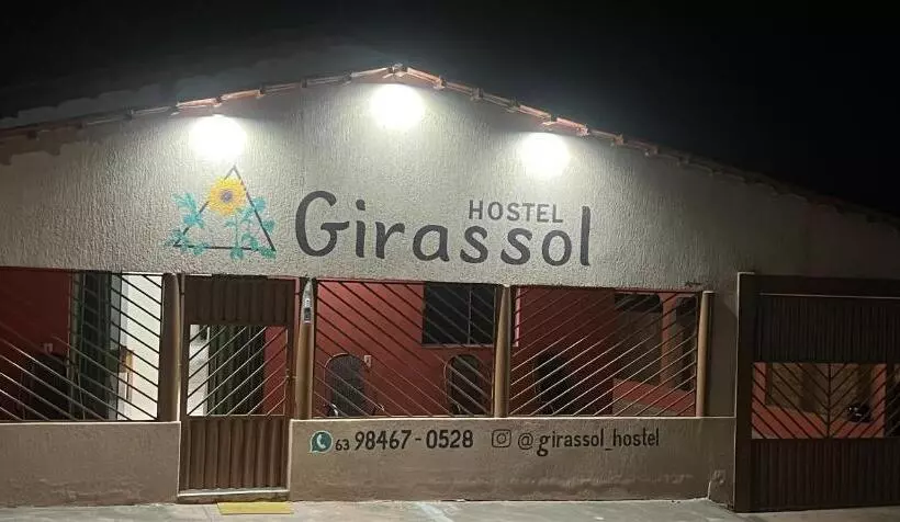 ホテル Hostel Girassol