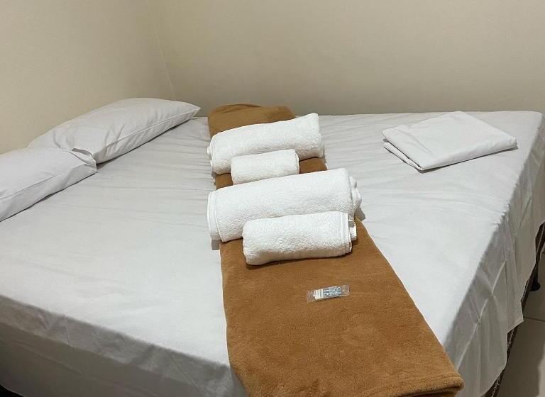 Hotel Hostel Girassol