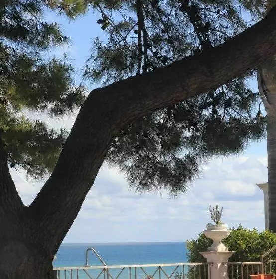 Hotelli Piccolo Paradiso Del Gargano