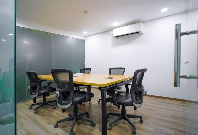 ホテル Saltstayz Golf Course Road