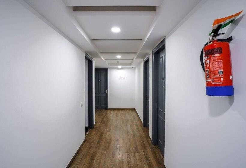 ホテル Saltstayz Golf Course Road