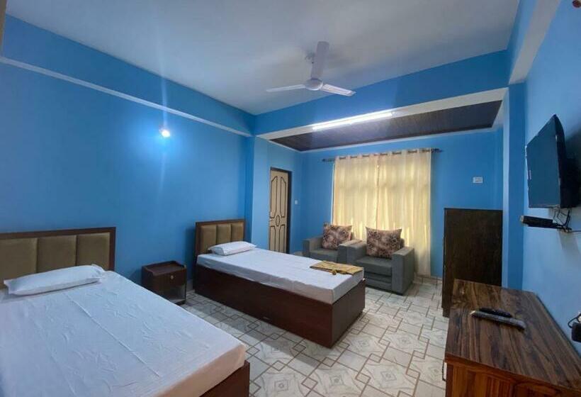 בית מלון כפרי Somras