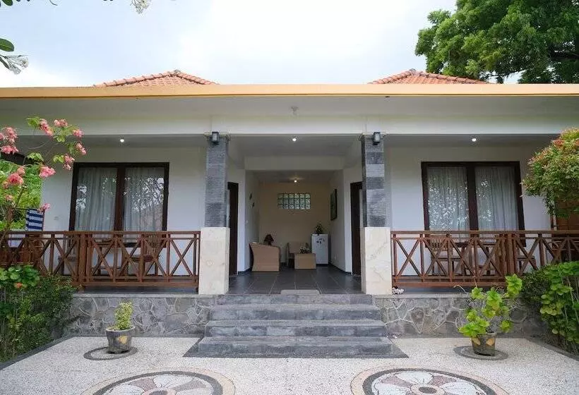 ペンション Retreat Villa Toraja Baturinggit