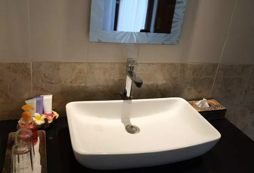 ペンション Retreat Villa Toraja Baturinggit