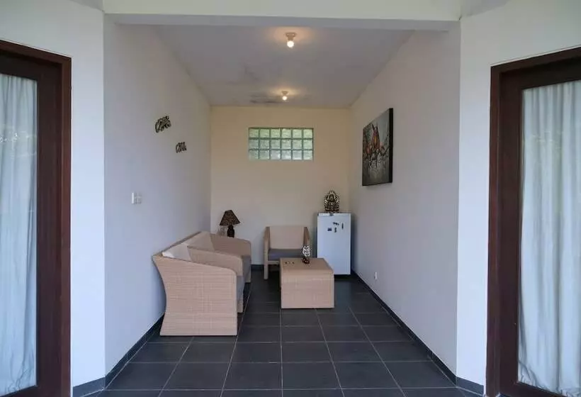 ペンション Retreat Villa Toraja Baturinggit