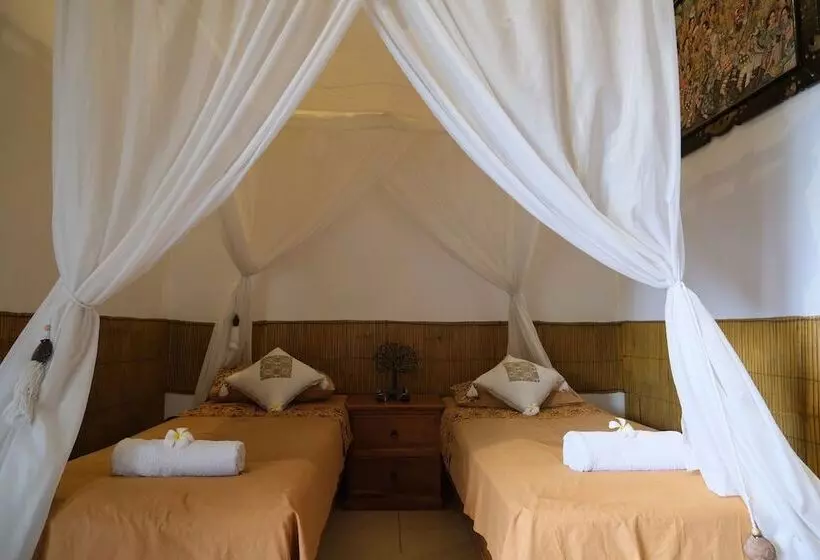 ペンション Retreat Villa Toraja Baturinggit