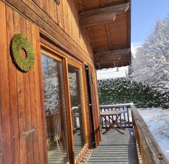 ペンション The Tasty Ski Company