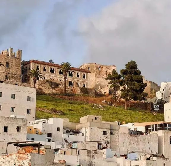 Riad Amelia : Lalla Nora Room