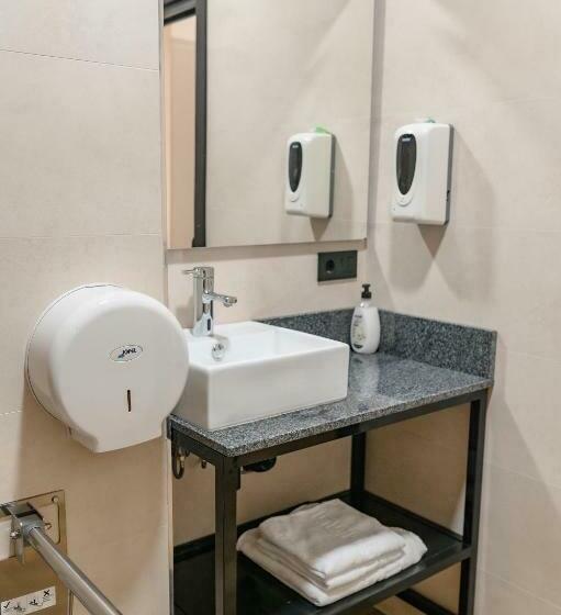 Vad Hostel Alicante Youth Hostel Age Limit 18 50