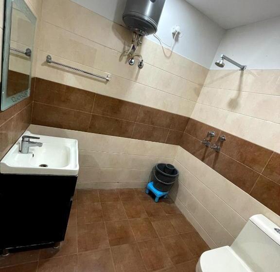 هاستل Malaya House   Couples, Family, Corporate Favorite   Near Bmc Chowk Iconic Mall