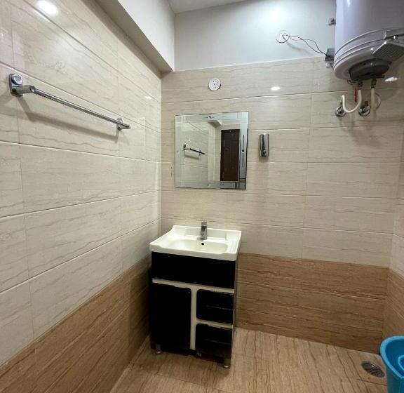 هاستل Malaya House   Couples, Family, Corporate Favorite   Near Bmc Chowk Iconic Mall