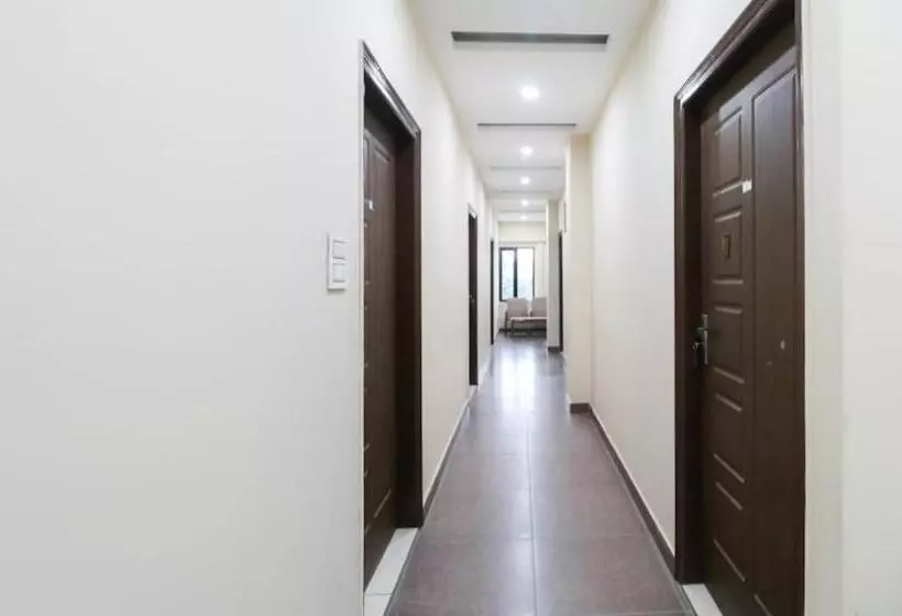 ユースホステル Malaya House   Couples, Family, Corporate Favorite   Near Bmc Chowk Iconic Mall