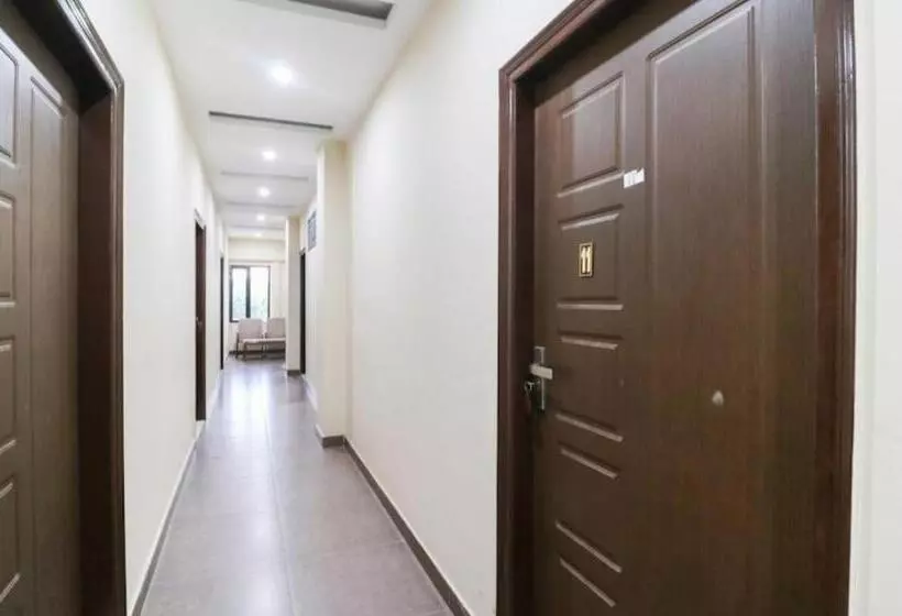 ユースホステル Malaya House   Couples, Family, Corporate Favorite   Near Bmc Chowk Iconic Mall