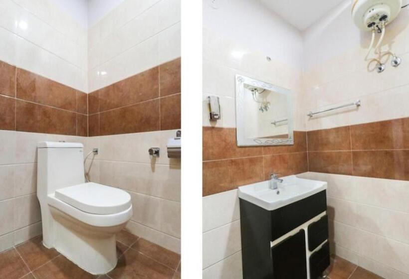 هاستل Malaya House   Couples, Family, Corporate Favorite   Near Bmc Chowk Iconic Mall