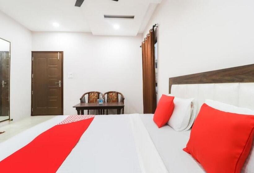 هاستل Malaya House   Couples, Family, Corporate Favorite   Near Bmc Chowk Iconic Mall