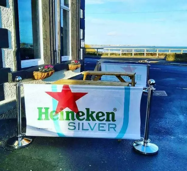 Retkeilymaja The Waterford Arms