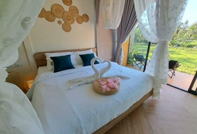 Baan Nai Baan Nok Resort