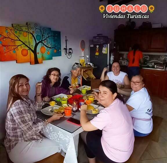 ベッドアンドブレックファースト ᒍᑌᕼᗩᒪᑌ