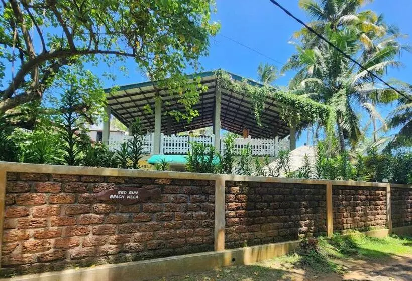 تختخواب و صبحانه Red Sun Beach Villa Kosgoda