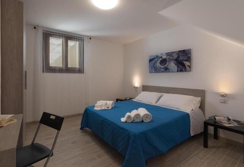 I Tre Golfi   Via Salvatore Quasimodo