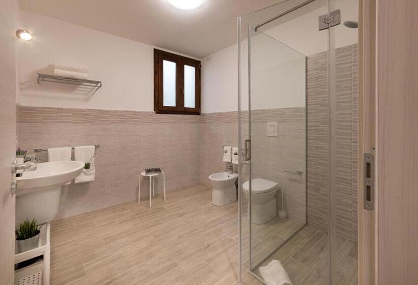 I Tre Golfi   Via Salvatore Quasimodo