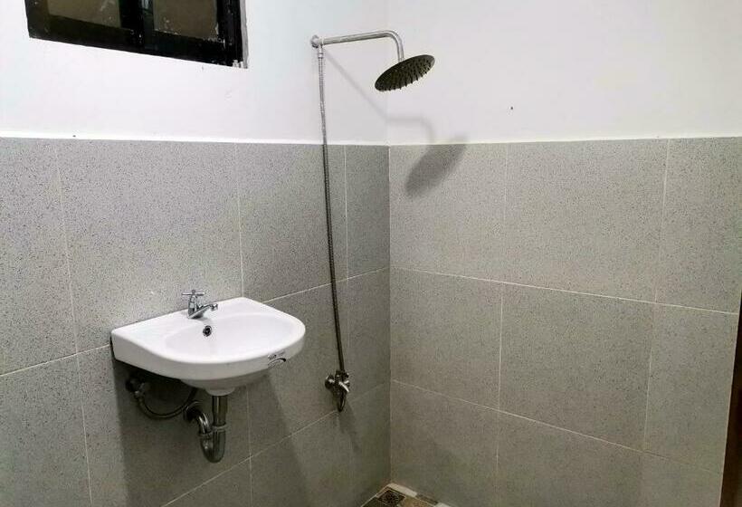 Majatalo Kymes Balaipanarian Port Barton