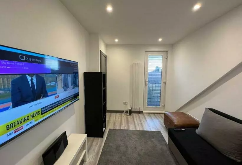 ペンション Rooms In Modernised Victorian House